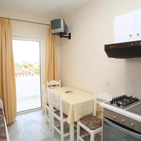 Aris Hotel 3*